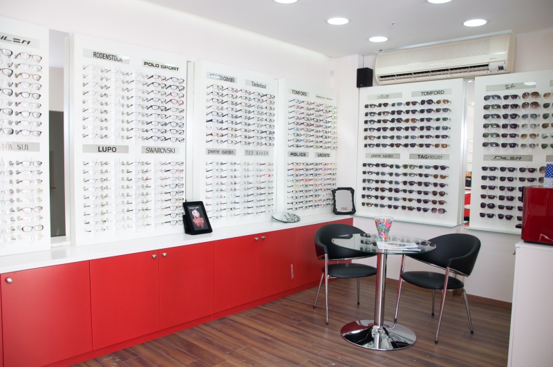 jardinerie-VERIGNON-min_store-office-interior-design-brand-optometrist-design-809393-pxhere.com